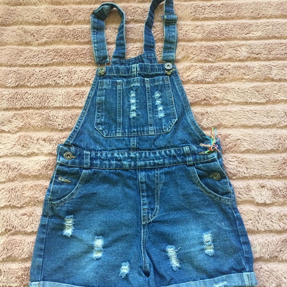 Overall girl